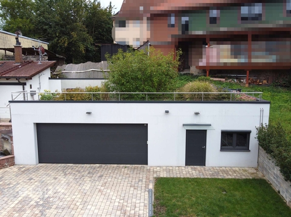 Garage mit Werkstatt