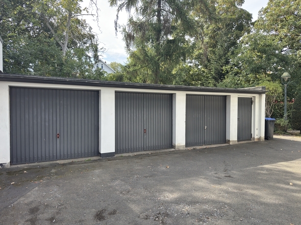 Garagenhof mit zusätzlichen Stellplätzen