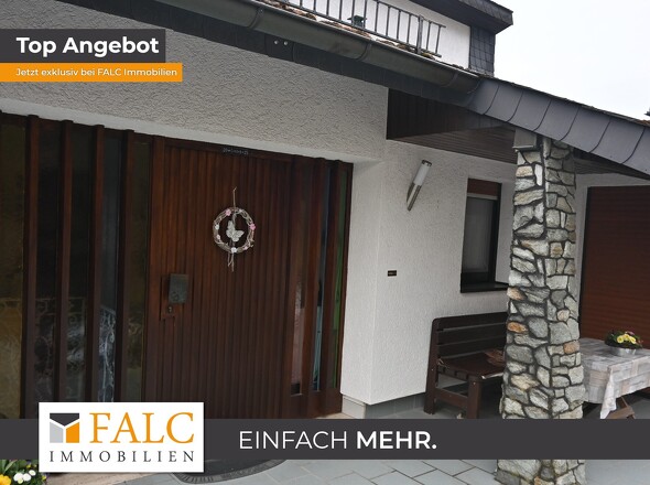 Eingang mit Freisitz