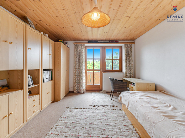 Kinder-/Arbeitszimmer (Zimmer 2 - OG)