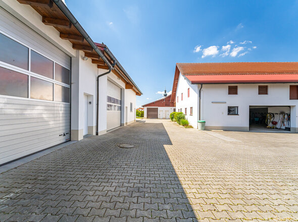 Einfahrtstore Werkstatt