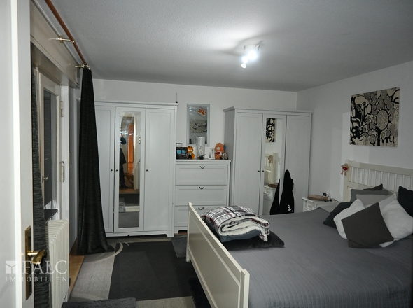 1.OG-Schlafzimmer mit Blk.