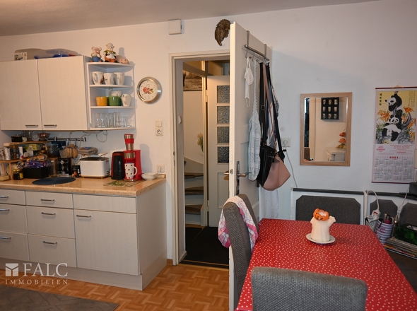 EG-Küche mit Essbereich