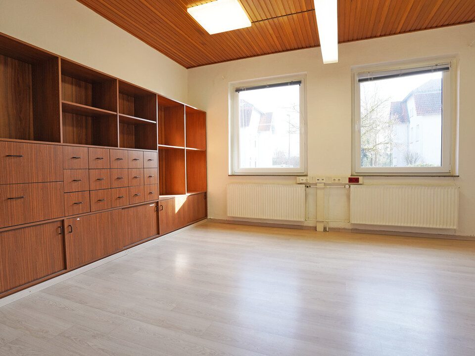 Büro 1 (1)