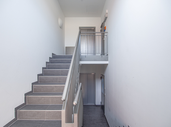11118 Treppenhaus extern (1)