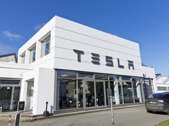 Autohaus Haupteingang