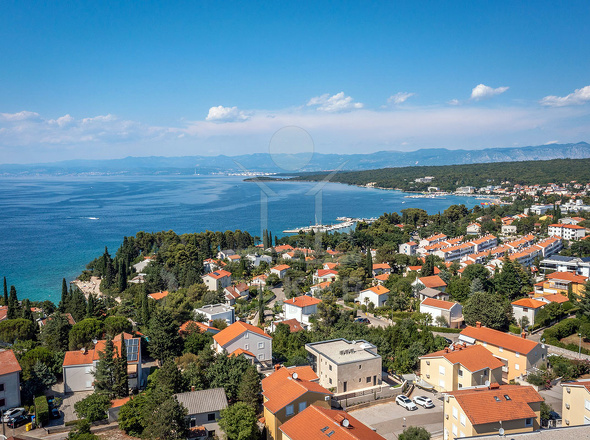 Das Meer ist lediglich etwa 80 m entfernt