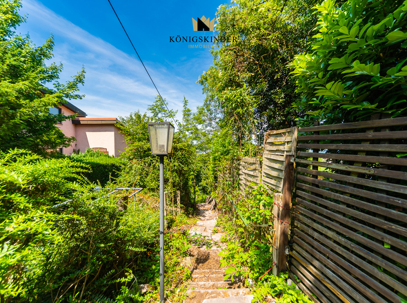 Treppenabgang zum Haus
