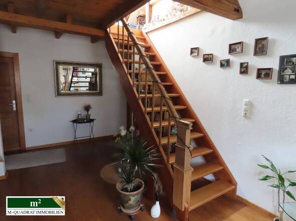 Treppenaufgang z. Spitzboden