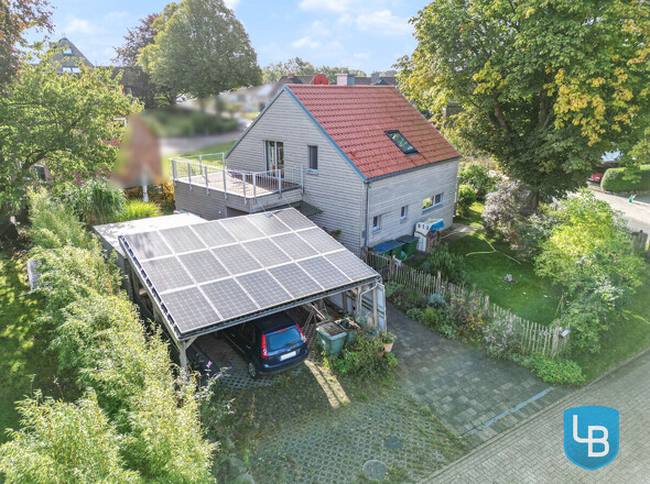 Einfamilienhaus mit Carport 