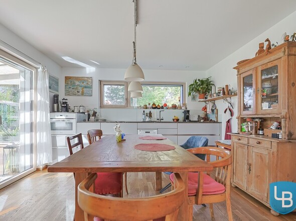 Offene Küche mit Essbereich 