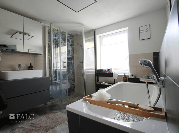 Badezimmer EG Hauptgebäude