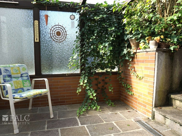 kleine Terrasse EG