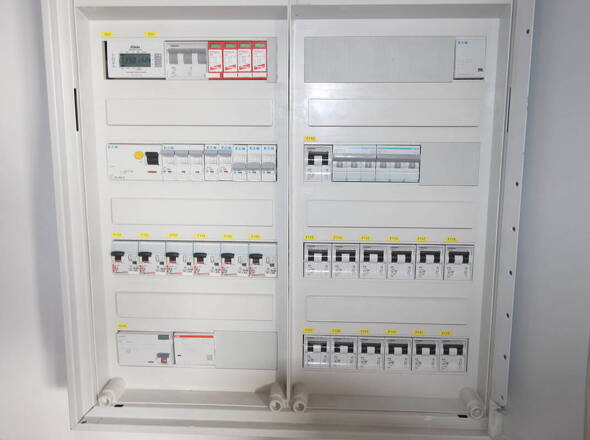 Moderner Stromsicherungskasten