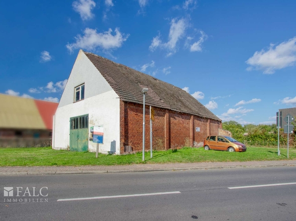 Ansicht Straßenseite seitlich