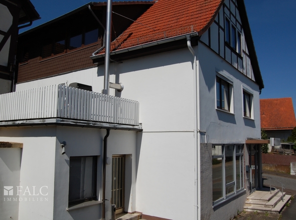 Großes Haus unten links