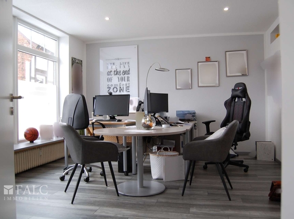Büro (Gewerbe)_EG_Großes Haus