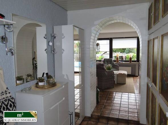 Durchgang z. Anbau EG