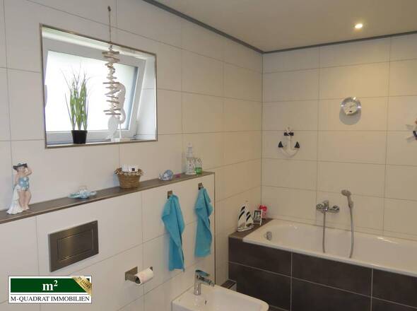 Taghelles Bad/ Anbau Keller