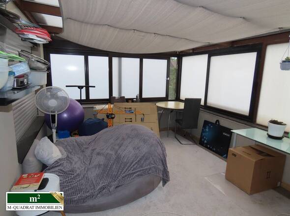 Überdachter Balkon/ Anbau I. OG