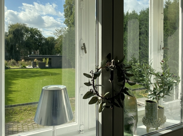 Atmosphärischer Gartenblick zum Werre-Ufer