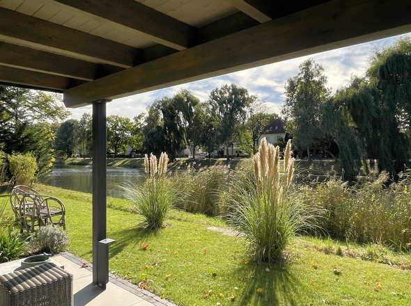 Geschützte Terrasse am Gartenhaus / "Bootshaus"
