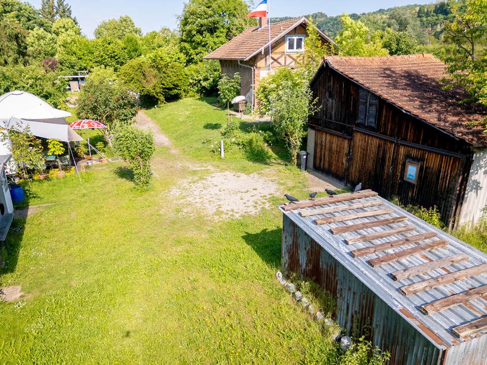 Das Haus und die Scheune...