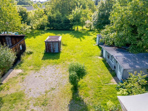 Garten mit weiterem Grundstück zum dazu mieten mit folgenden Möglichkeiten...