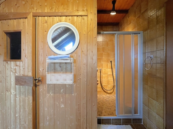 Sauna + Dusche im OG