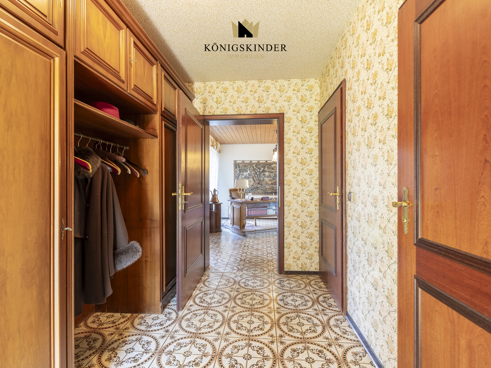 Windfang mit Garderobe