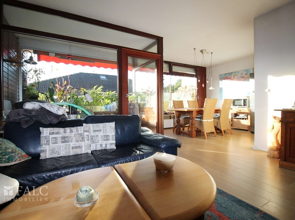 Wohnzimmer & Essbereich