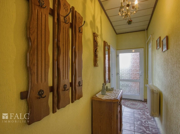 Flur und hinterer Ausgang WE 1