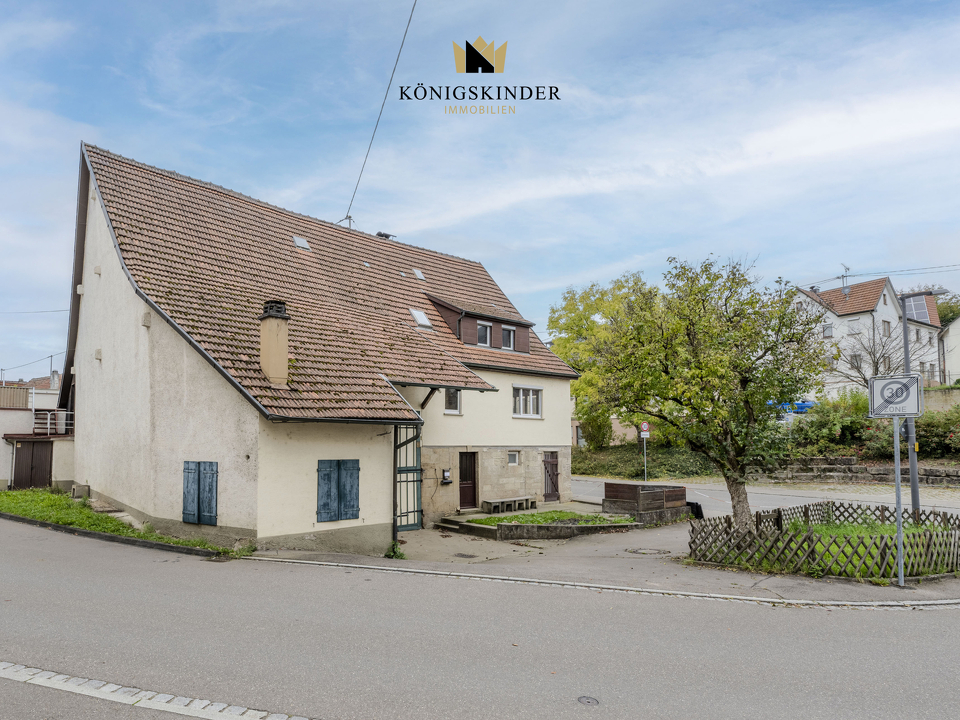 Historischer Charme trifft praktische Außenfläche. 