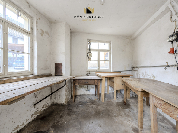 Raum für Handwerk und Lager.