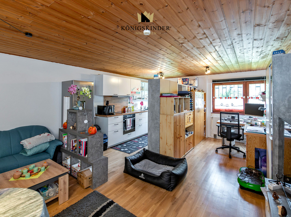 Alles zusammen: Wohnen-Essen-Kochen-Arbeiten...