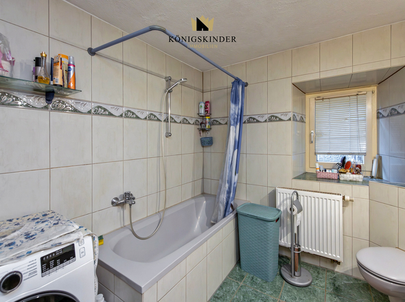 direkt neben der Küche - sehr praktisch... 