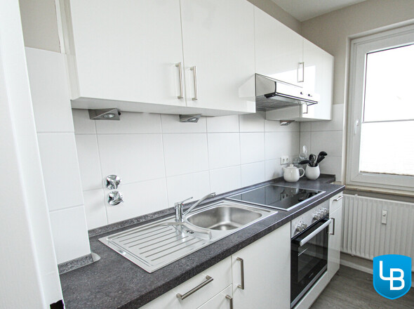 Einbauküche mit Fenster