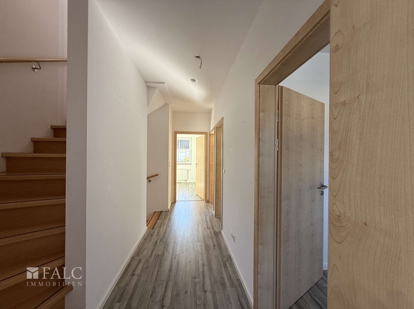 Flur 1. OG