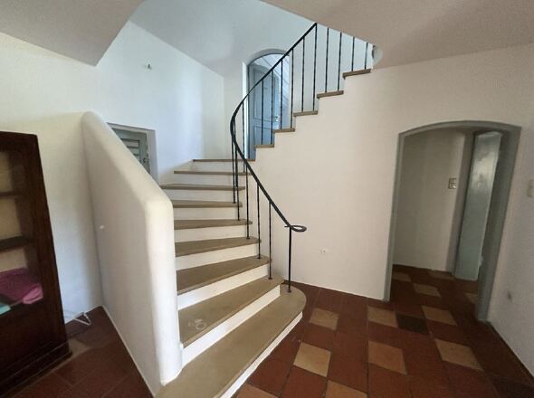 Treppe ins Obergeschoss