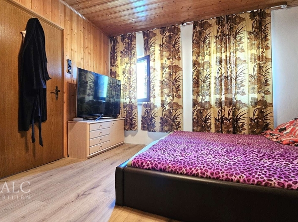 Schlafzimmer (2) 1. OG
