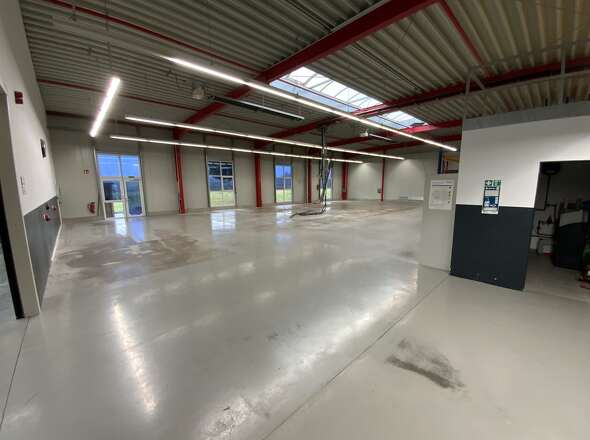 Halle 1  Warenanlieferung