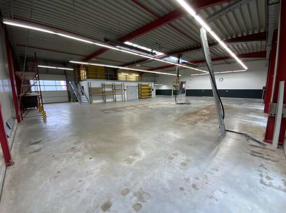 Halle 1  Warenanlieferung