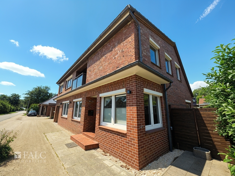 Seitlicher Blick von der Straße