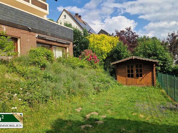 Garten mit Gartenhaus