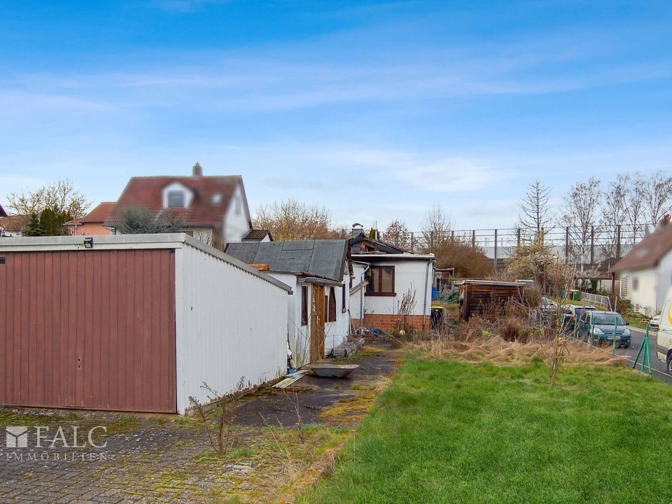 Grundstück von Garage aus