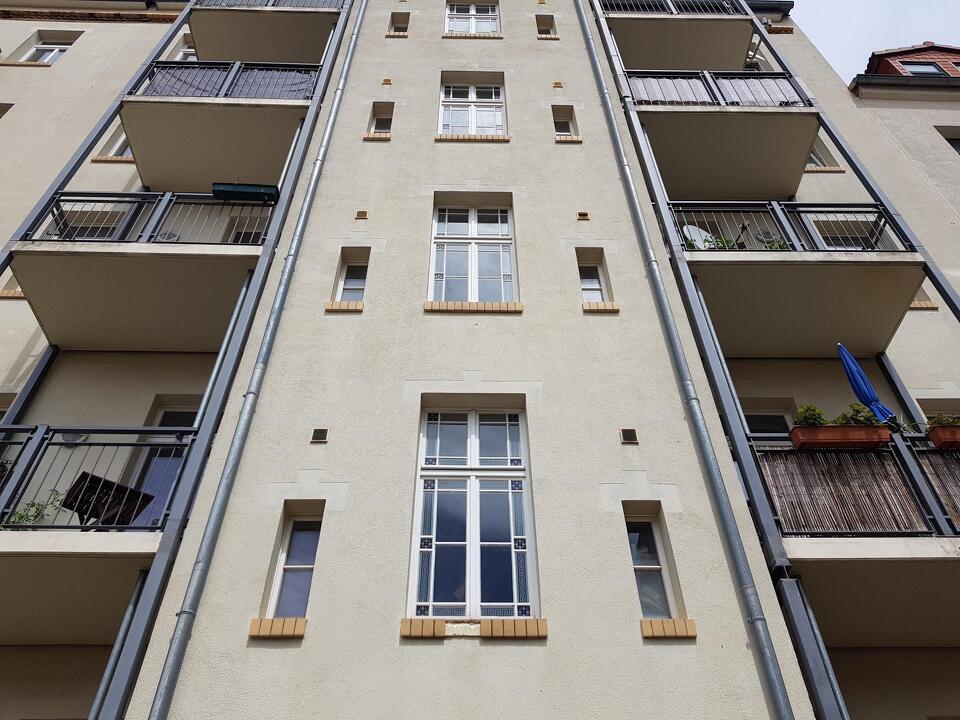 Hofansicht mit Balkonen