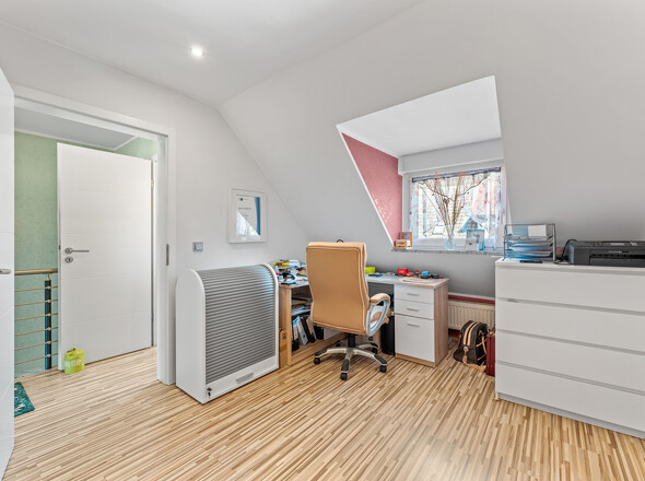 Zimmer klein Dach Blick 2