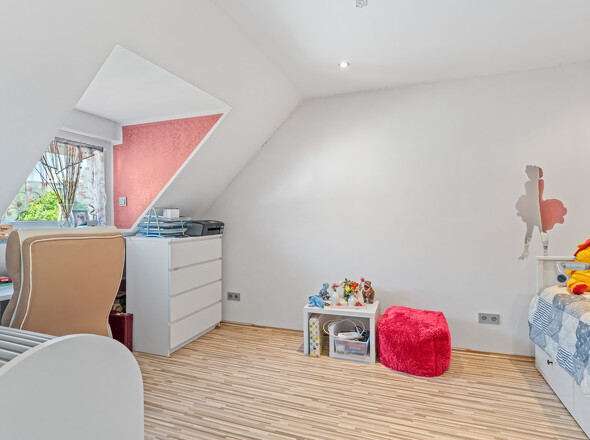 Zimmer klein Dach Blick 3