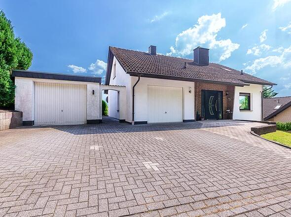 Außenansicht Straßenseite