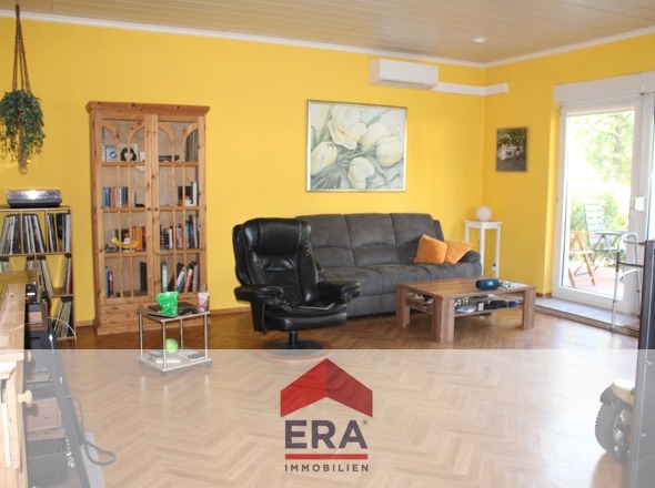 Wohnzimmer 1.Wohnung EG